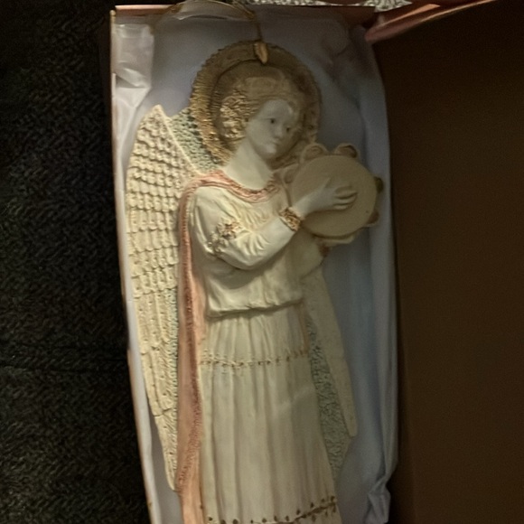 Itty-bitty Christmas, angel ivory and tambourine- - Picture 6 of 7